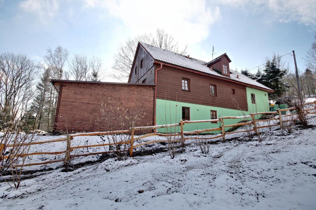 Penzion Harry Na Sjezdovce Krkonose Hotel Vysoké nad Jizerou Exterior foto